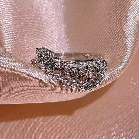 ✨ 925 Sterling Silver Leaf Ring✨Adjustable✨ - Picture 3 of 5